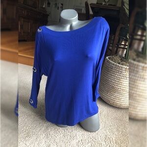 Royal blue top with open sleeves